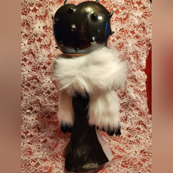 Rare Limited Edition Danbury Mint Betty Boop "Dress To Perfection" - Picture 6 of 6